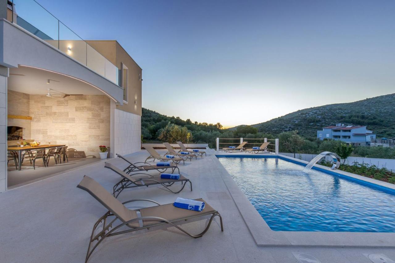 Villa Hileja Марина Экстерьер фото